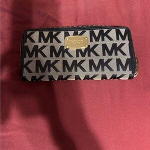 Michael Kors Black and Cream Wallet